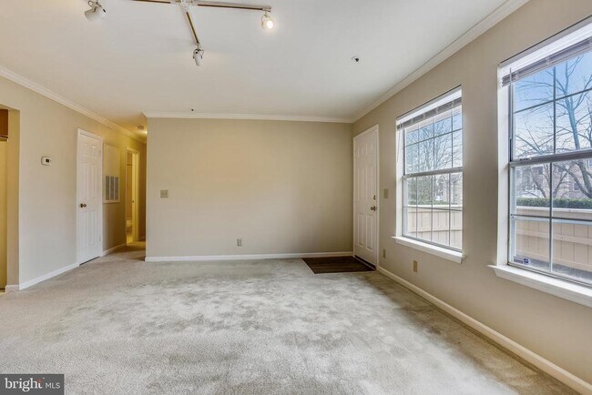 Foto del edificio - 5821 Inman Park Cir