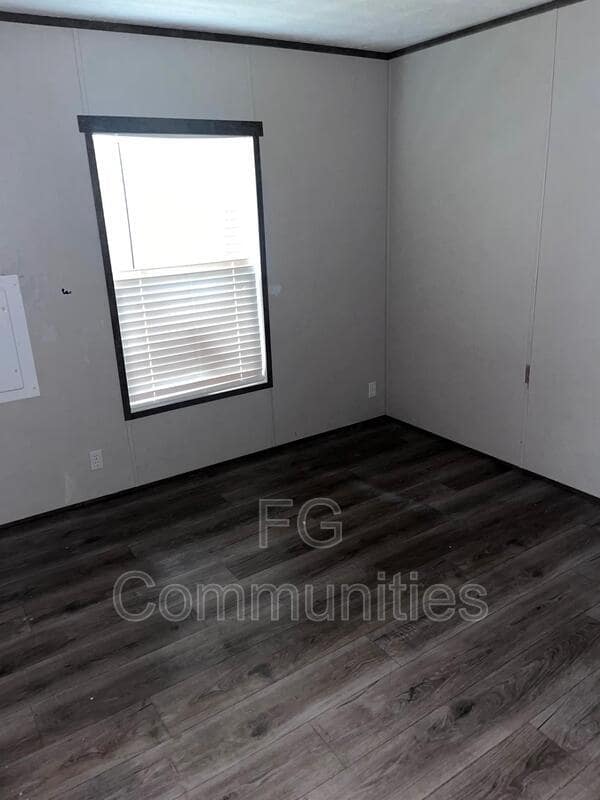 Building Photo - 9000 Faires Rd