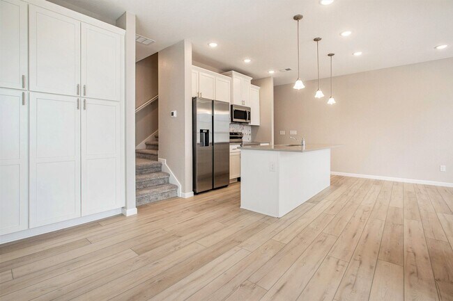 Foto del edificio - Beautiful 2 Bed 2 1/2 Townhome in Virginia Village