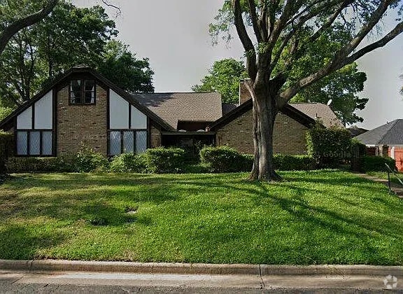 Building Photo - 409 Top Hill Dr