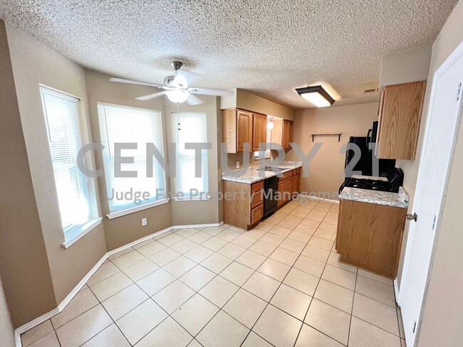 Foto del edificio - Charming 3/2/2 in Lake Dallas For Rent!