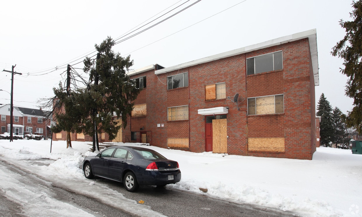 Primary Photo - 4610-4614 Wallington Ave
