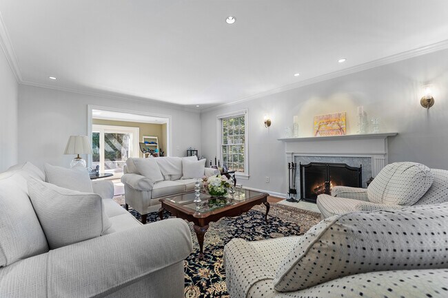 Foto del edificio - 78 Meadow Rd