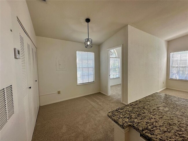 Building Photo - 1612 Columbia Arms Cir