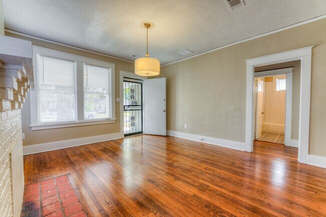 Foto del edificio - 869 Garland St