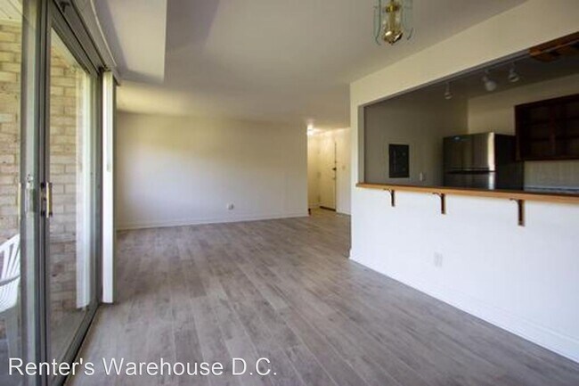 Building Photo - 2 br, 1 bath House - 2910 Kings Chapel Rd #15