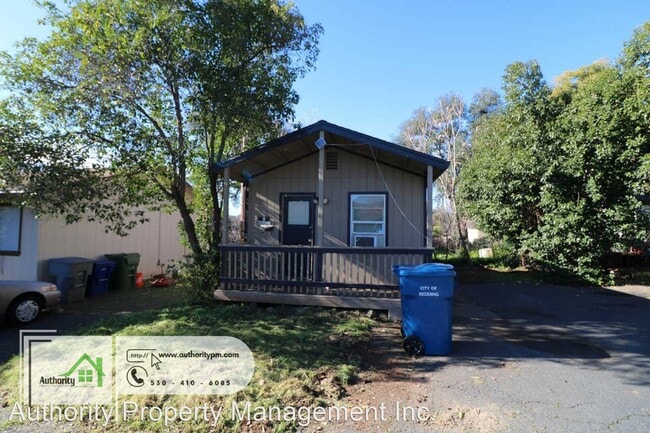 Building Photo - Studio, 1 bath House - 2160 Shasta St.