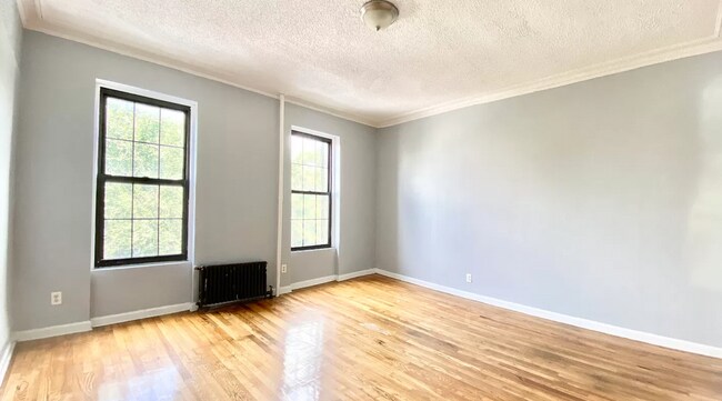 Foto del edificio - 1024 Halsey St
