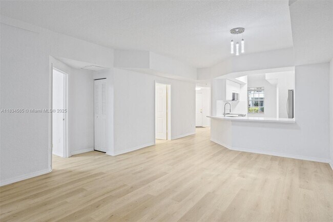Building Photo - 775 SW 148th Ave
