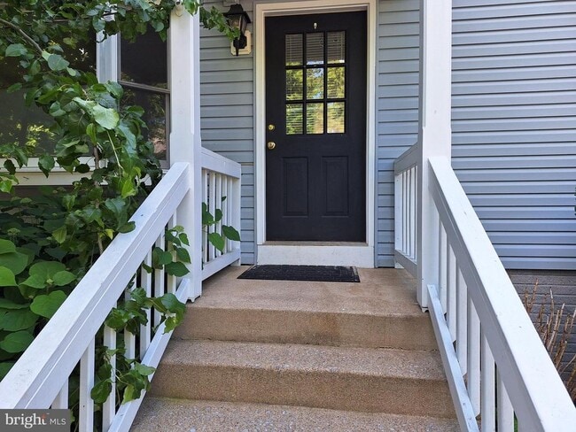 Building Photo - 21 Stonewall Ct