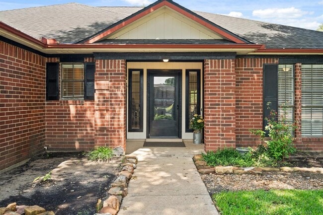 Building Photo - 2641 Village Way Dr.