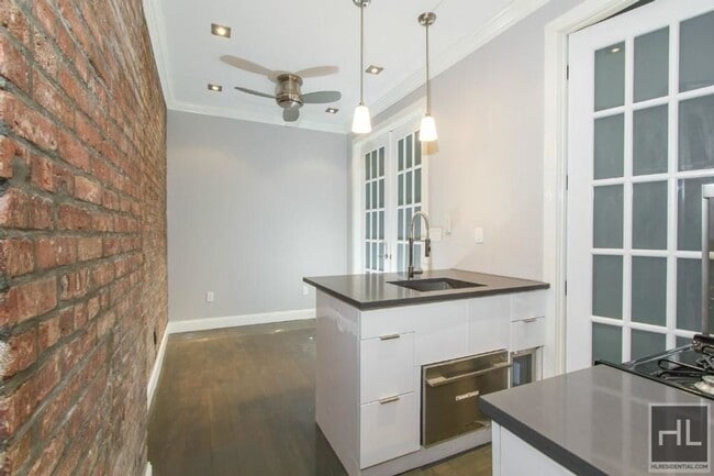 Building Photo - East 106th Street