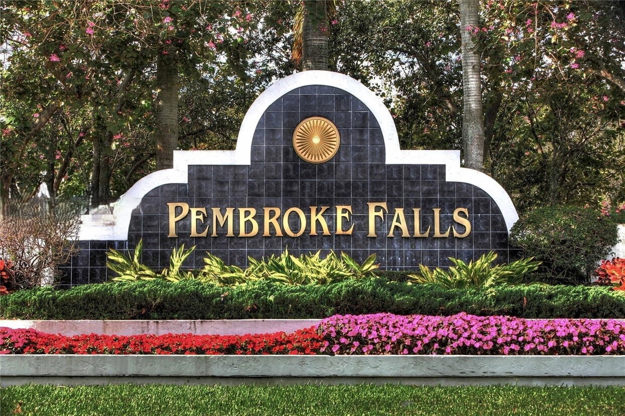 Photo - 14318 Northwest 15th Drive, Pembroke Pines, FL 33028 - 4 BR 2.5 BA Single-Family Home
