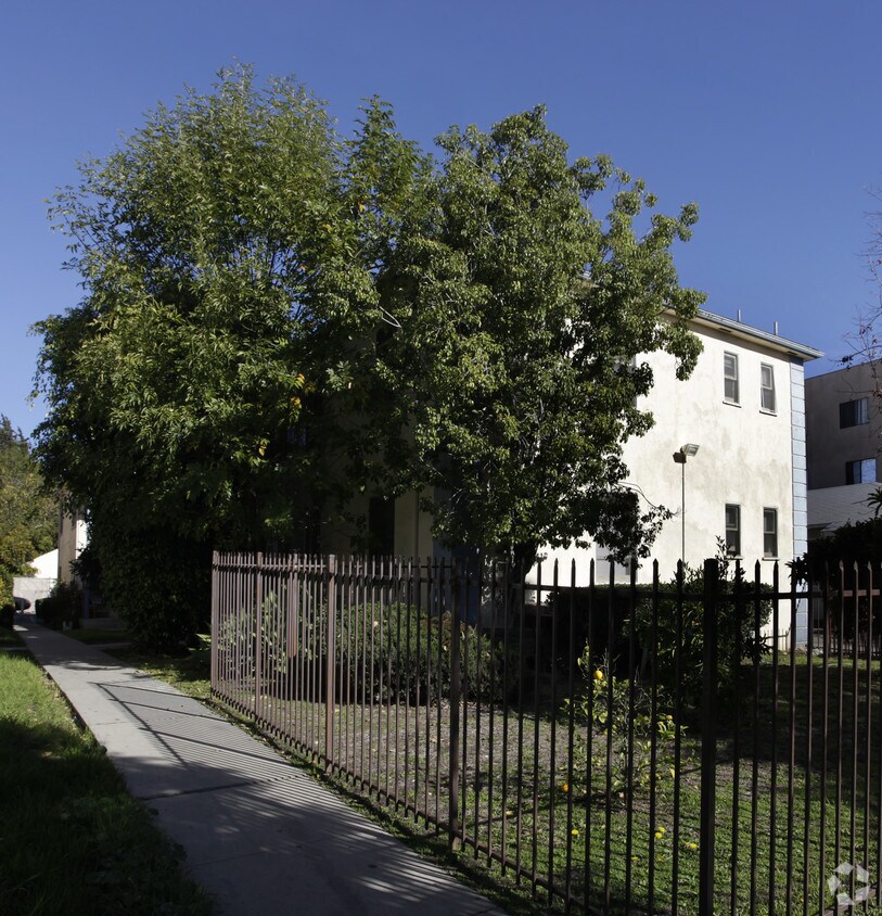 Building Photo - 14147 Sylvan St