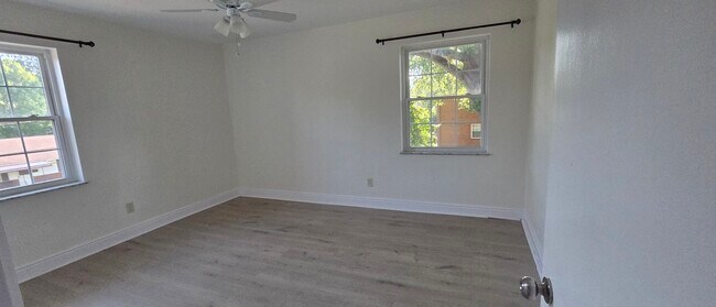 Primary Room - 4050 Forest Hill Ave