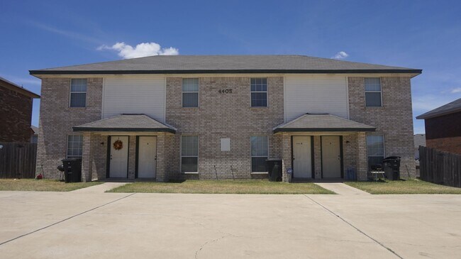 Foto del edificio - 4405 Abigail Dr