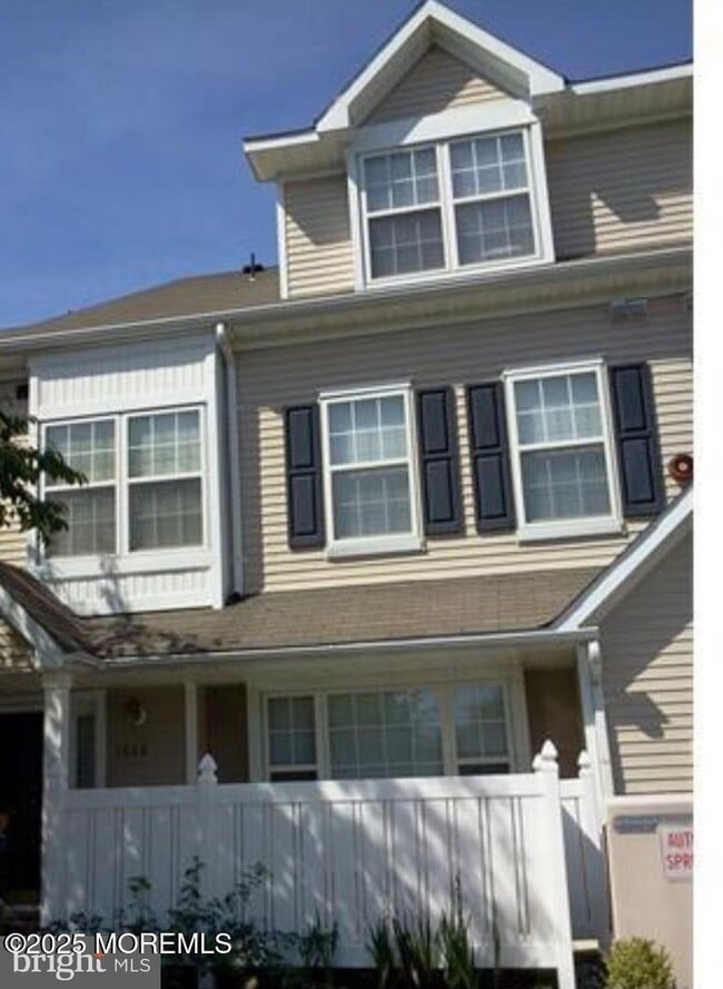 Building Photo - 1502 Saxony Dr