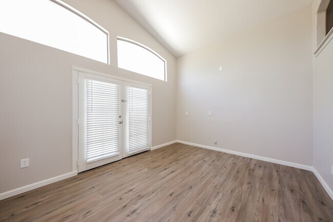Building Photo - 3118 W Casitas Del Rio Dr
