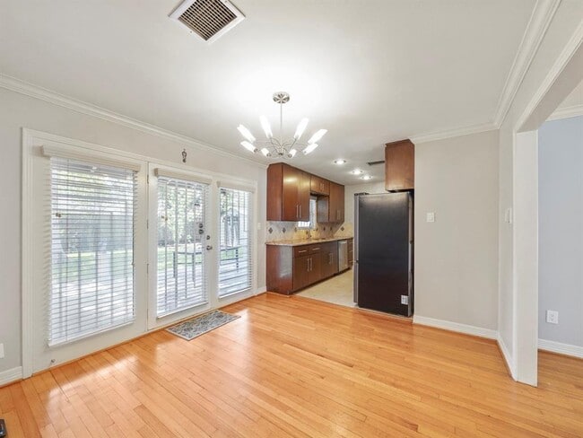 Building Photo - 5301 Schumacher Ln