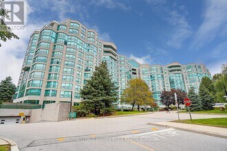 Building Photo - 7905 Bayview Ave