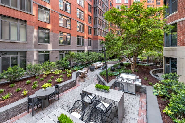 Patio - Seventy1Hundred Capitol Yards