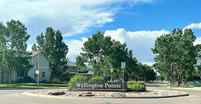 Foto del edificio - Spacious Single-Family Home in Established Wellington Neighborhood