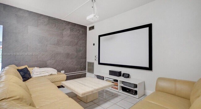 Foto del edificio - 6790 SW 54th St