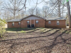 Building Photo - 151 Massey Ln
