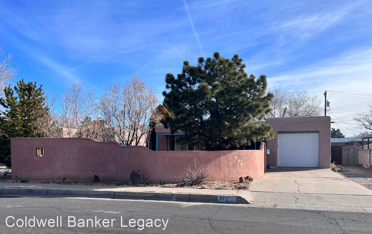 3 br, 2 bath House 720 Cagua Dr SE House Rental in Albuquerque, NM