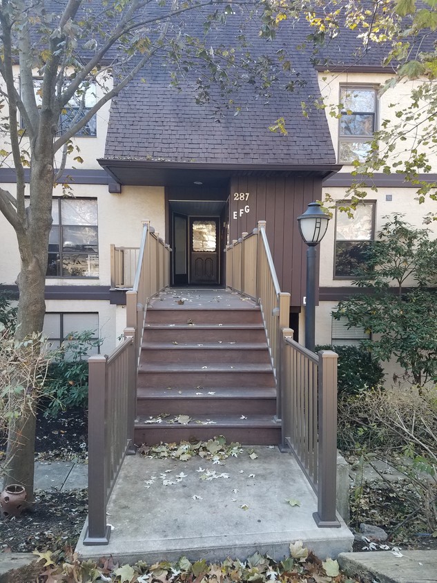 Primary Photo - 287 Shawmont Ave