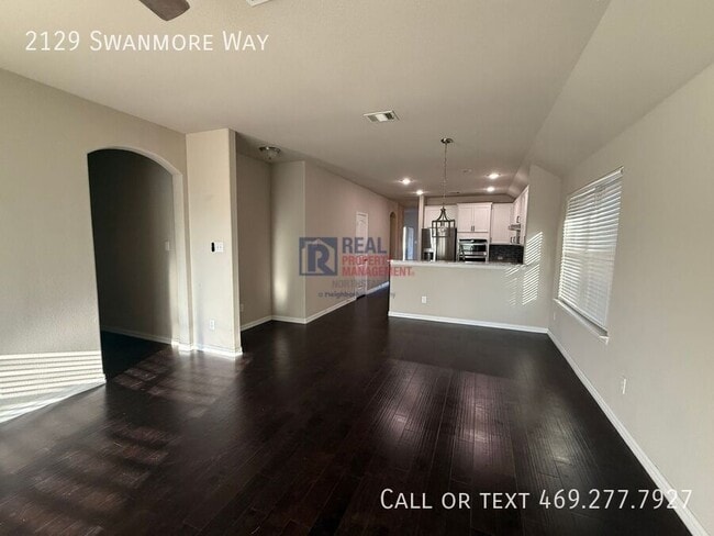 Building Photo - 2129 Swanmore Way