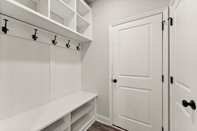 Foto del edificio - 4656 Silver Oak Dr SW
