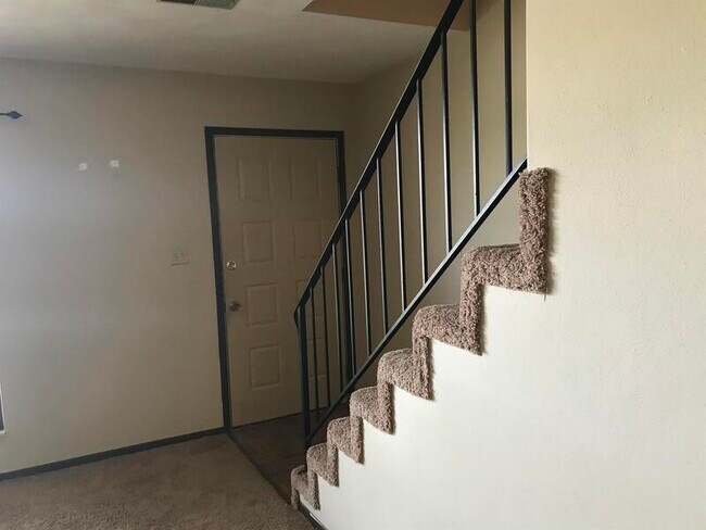 Foto del edificio - 319 Campus Dr