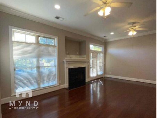 Foto del edificio - 687 Flag Cir