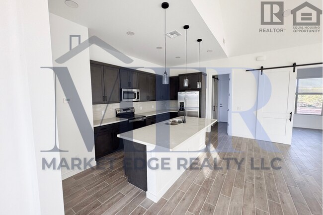 Building Photo - 3Bed/2Bath Home in North Scottsdale! Move-In Ready on 1/1/2026!