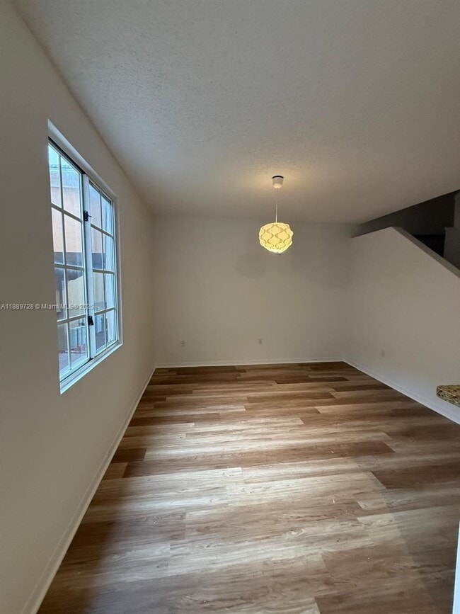 Foto del edificio - 2941 NE 185th St