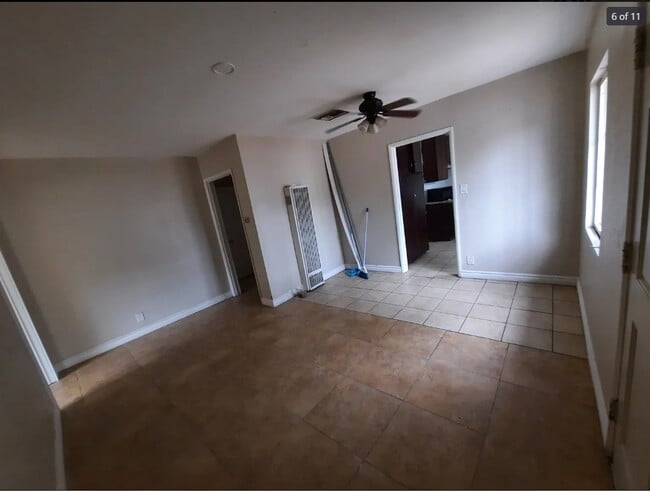 Foto del edificio - 117 E 16th St