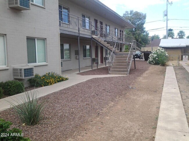 Foto del edificio - 610 S 4th Ave
