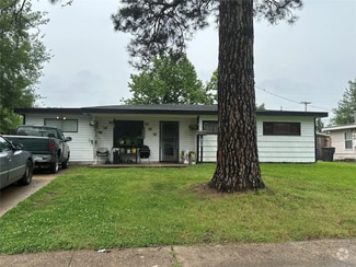 Building Photo - 2938 Amherst St