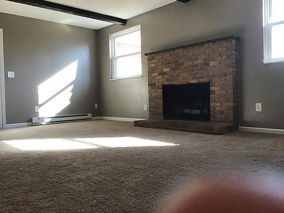 Building Photo - Wonderful 3 bedroom 2 bathroom ranch home