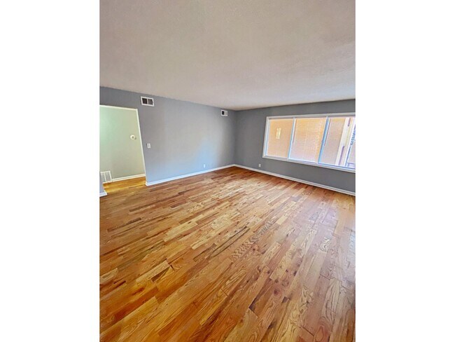 Foto del edificio - 5124 NW Radial Hwy