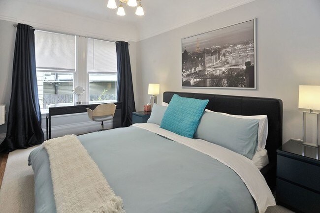 Building Photo - Beautiful Hayes Valley 3 Bedroom Apartment!
