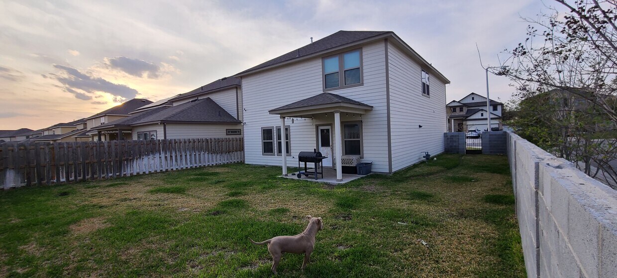 Building Photo - 913 Larvotto Loop