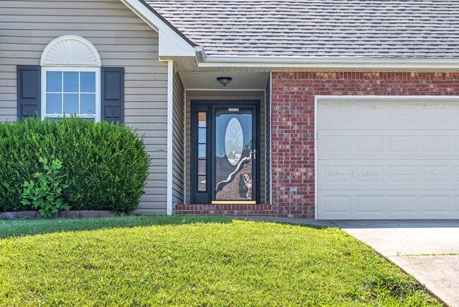 Foto del edificio - 1697 Cedar Springs Cir