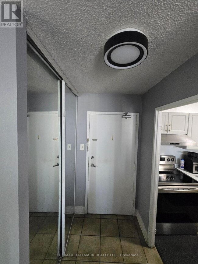 Building Photo - 3077 Weston Rd