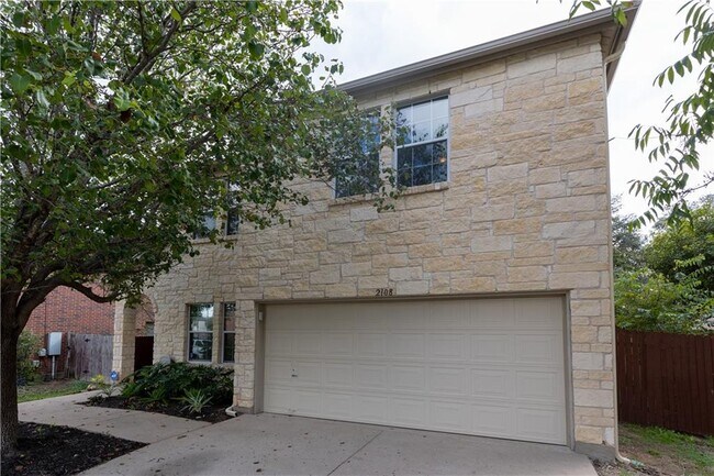 Building Photo - 2108 Cottontail Dr