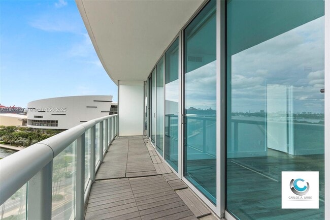 Building Photo - 888 Biscayne Blvd