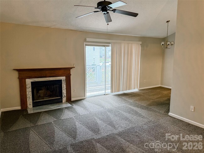 Foto del edificio - 2802 Iron Gate Ln