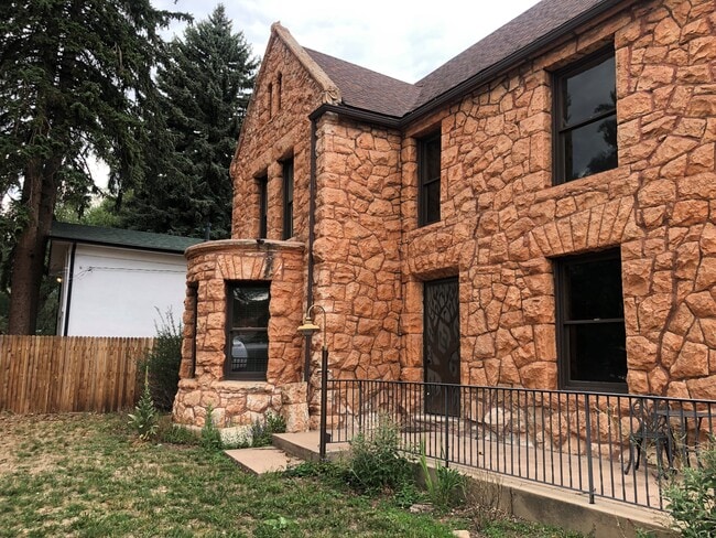 Photo - 320 Manitou Ave House