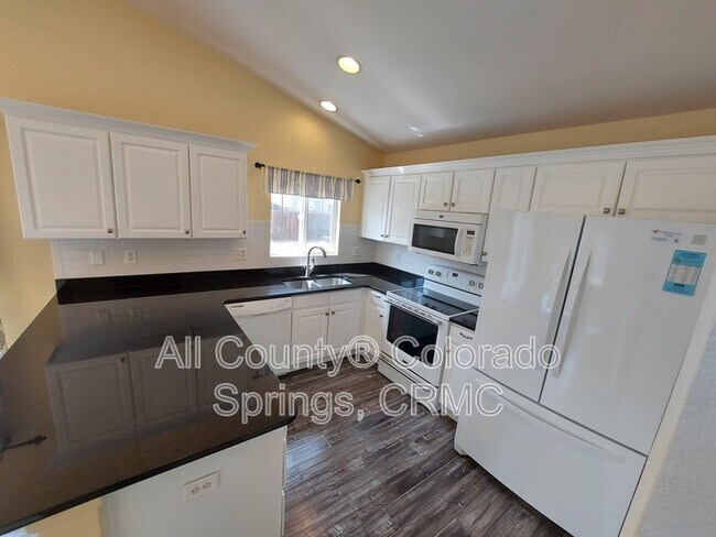 Foto del edificio - 4182 Pioneer Creek Dr